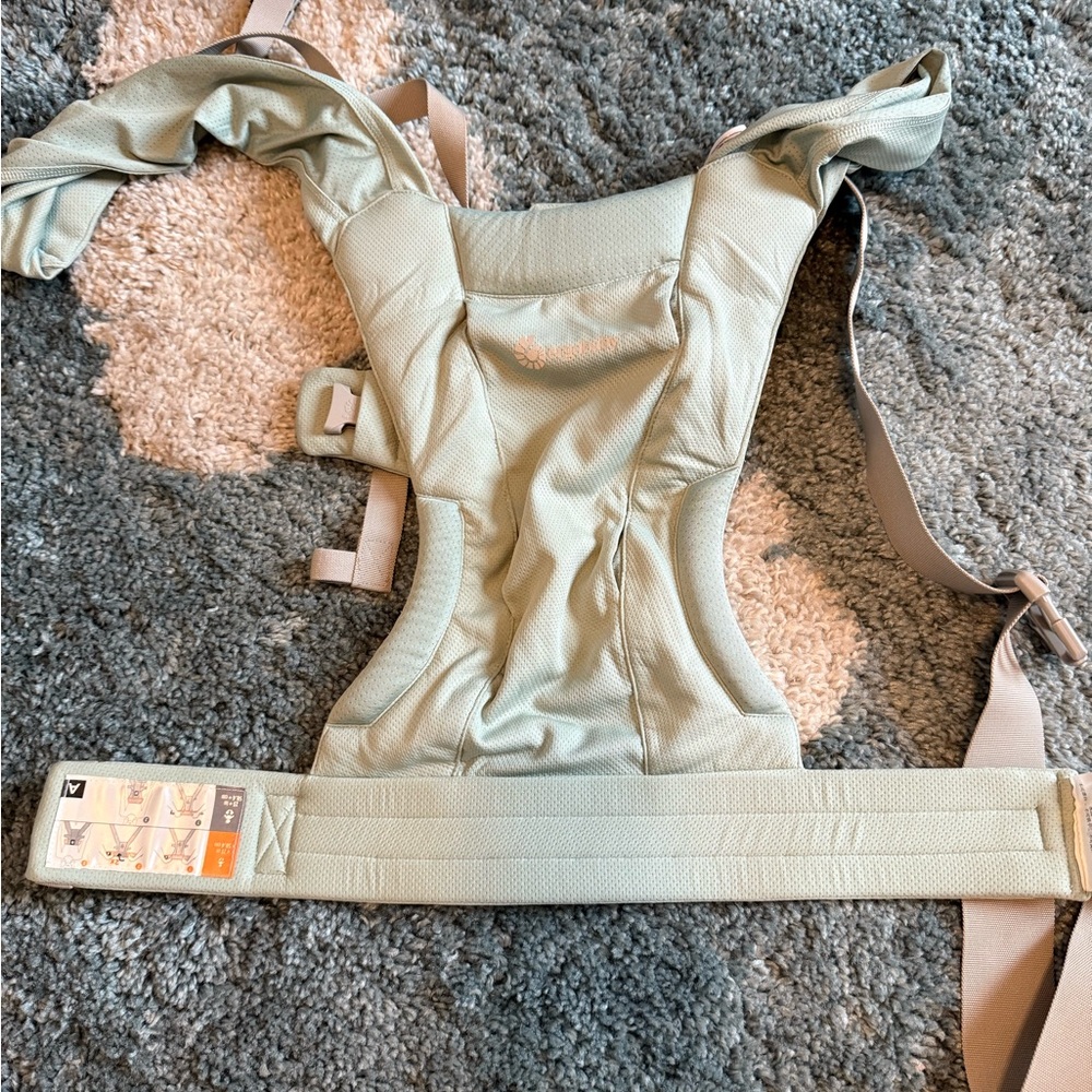 Ergobaby Embrace, soft air mesh Carrier in Sage
